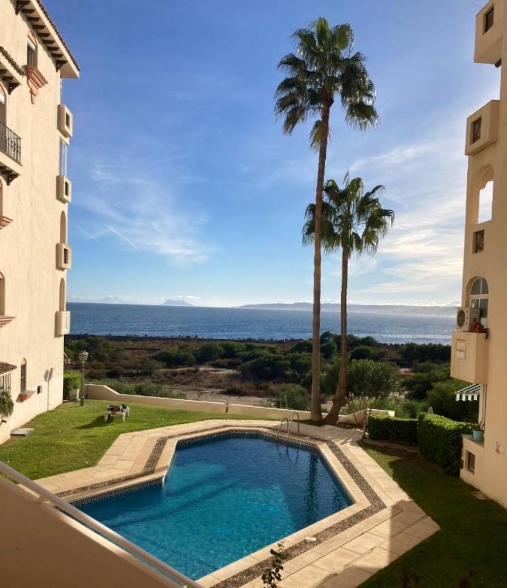 2 soverom Leilighet til leie i Estepona med svømmebasseng - € 2 000 (Ref: 8630212)