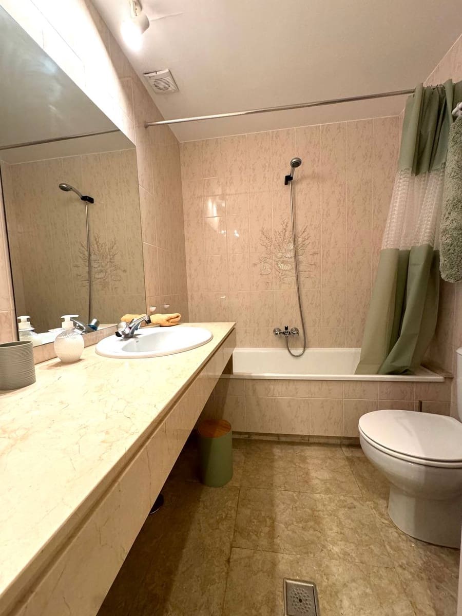 2 soverom Leilighet til leie i Estepona med svømmebasseng - € 2 000 (Ref: 8630212)