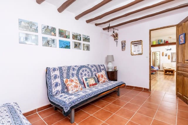 Finca/Casa Rural de 5 habitaciones en Cuevas de San Marcos en venta con piscina - 225.000 € (Ref: 8645188)