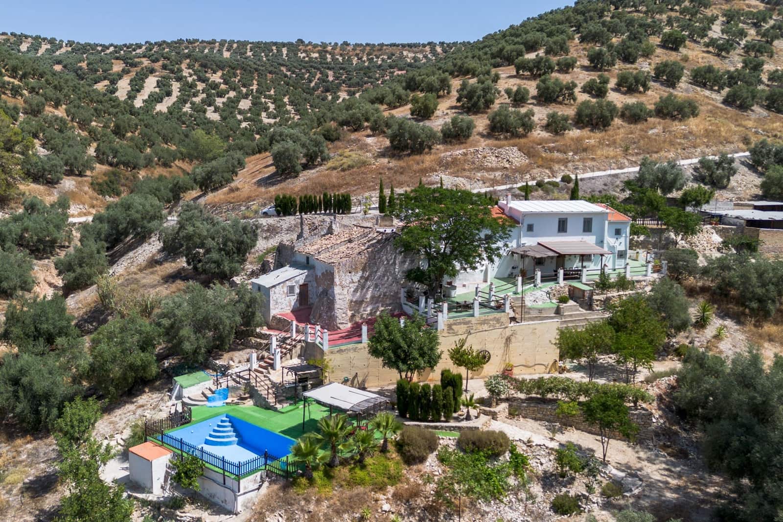 5 sypialnia Finka/Dom wiejski na sprzedaż w Cuevas de San Marcos z basenem - 225 000 € (Ref: 8645188)