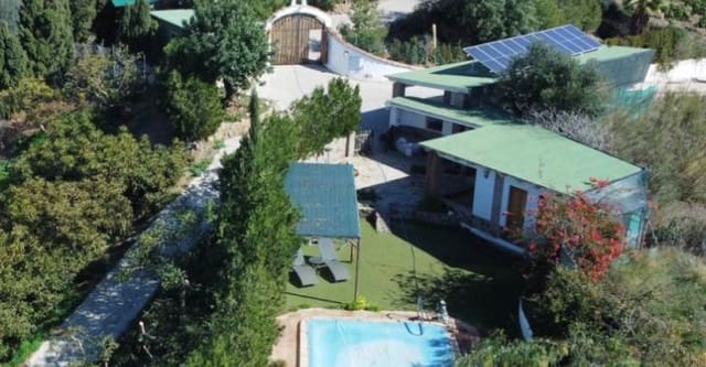 3 sovrum Villa till salu i Cajiz, Vélez-Málaga med pool - 495 000 € (Ref: 8652266)