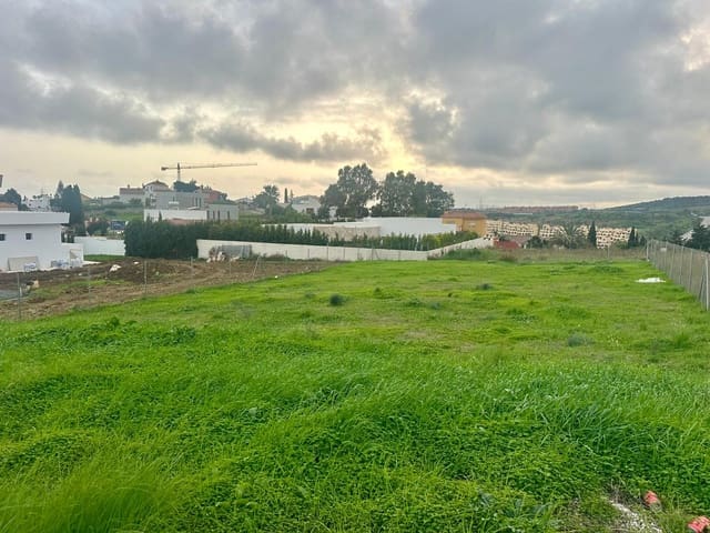 Terreno para Construção para venda em Estepona - 449 000 € (Ref: 8679995)