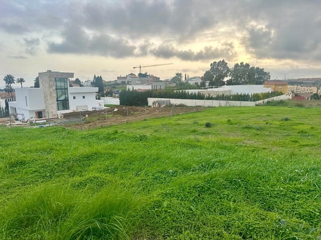 Terreno para Construção para venda em Estepona - 449 000 € (Ref: 8679995)