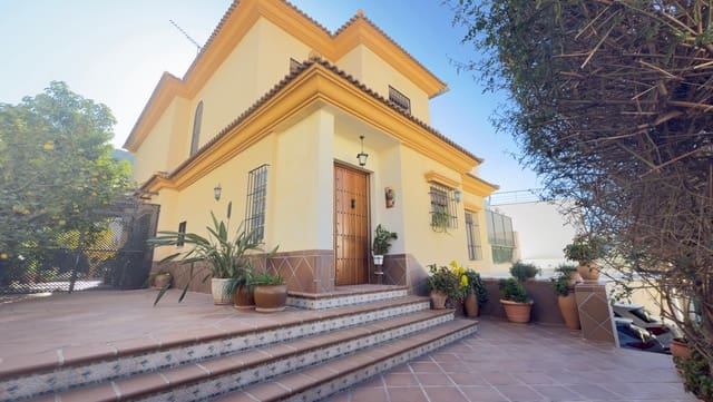 4 Zimmer Villa zu verkaufen in Antequera mit Pool - 525.000 € (Ref: 8709299)