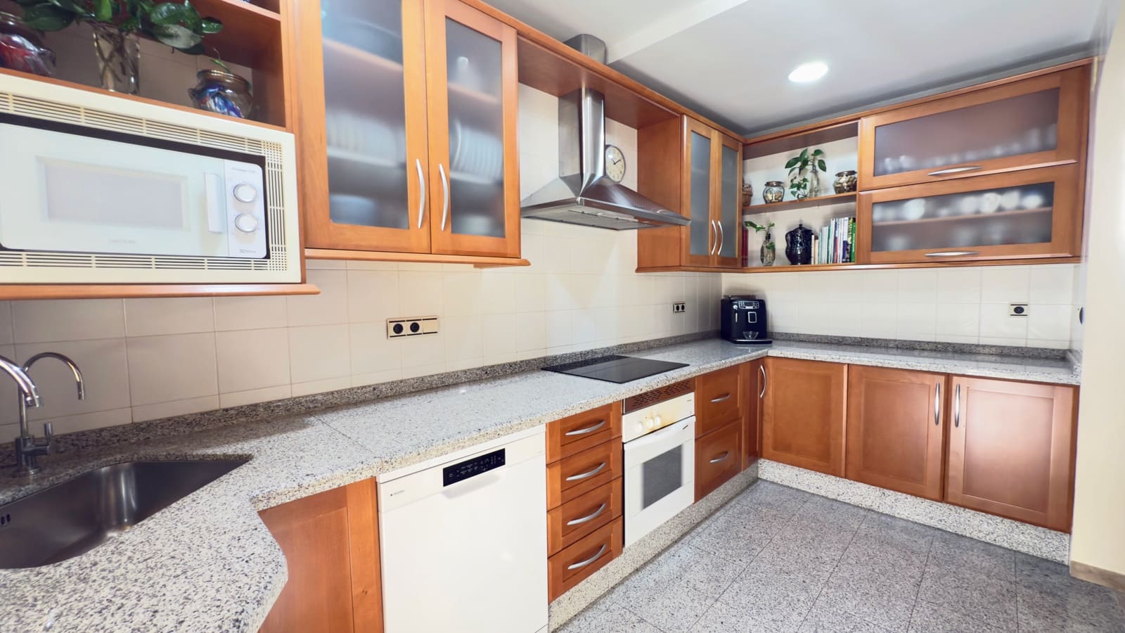 4 quarto Moradia para venda em Antequera com piscina - 525 000 € (Ref: 8709299)