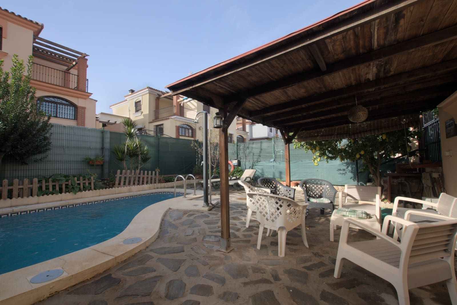 3 soveværelse Rækkehus til salg i Alhaurin de la Torre med swimmingpool - € 525.000 (Ref: 8781769)