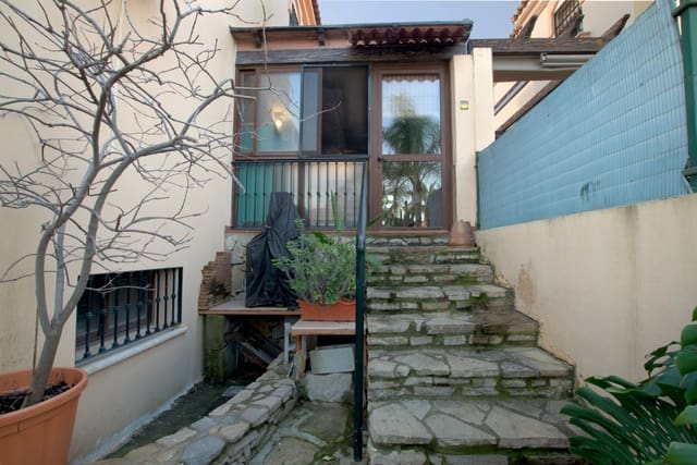 3 quarto Moradia em Banda para venda em Alhaurín de la Torre com piscina - 525 000 € (Ref: 8781769)