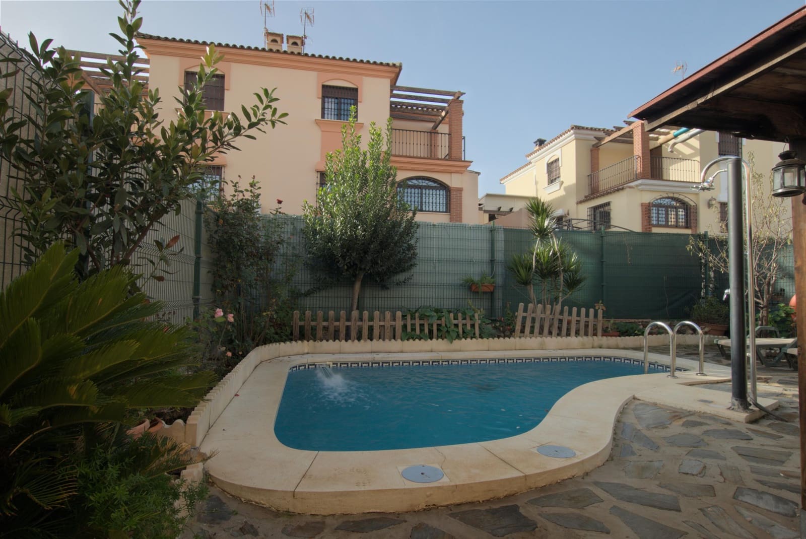 3 soveværelse Rækkehus til salg i Alhaurin de la Torre med swimmingpool - € 499.000 (Ref: 8781769)