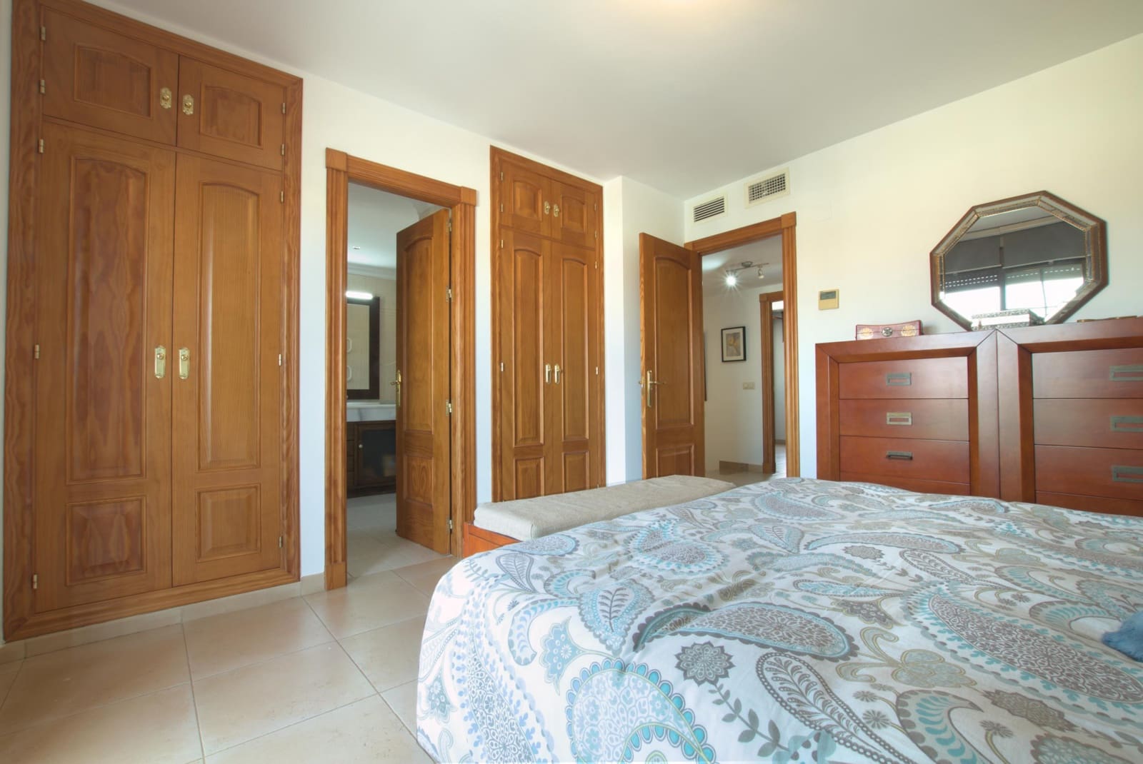 3 soveværelse Rækkehus til salg i Alhaurin de la Torre med swimmingpool - € 499.000 (Ref: 8781769)