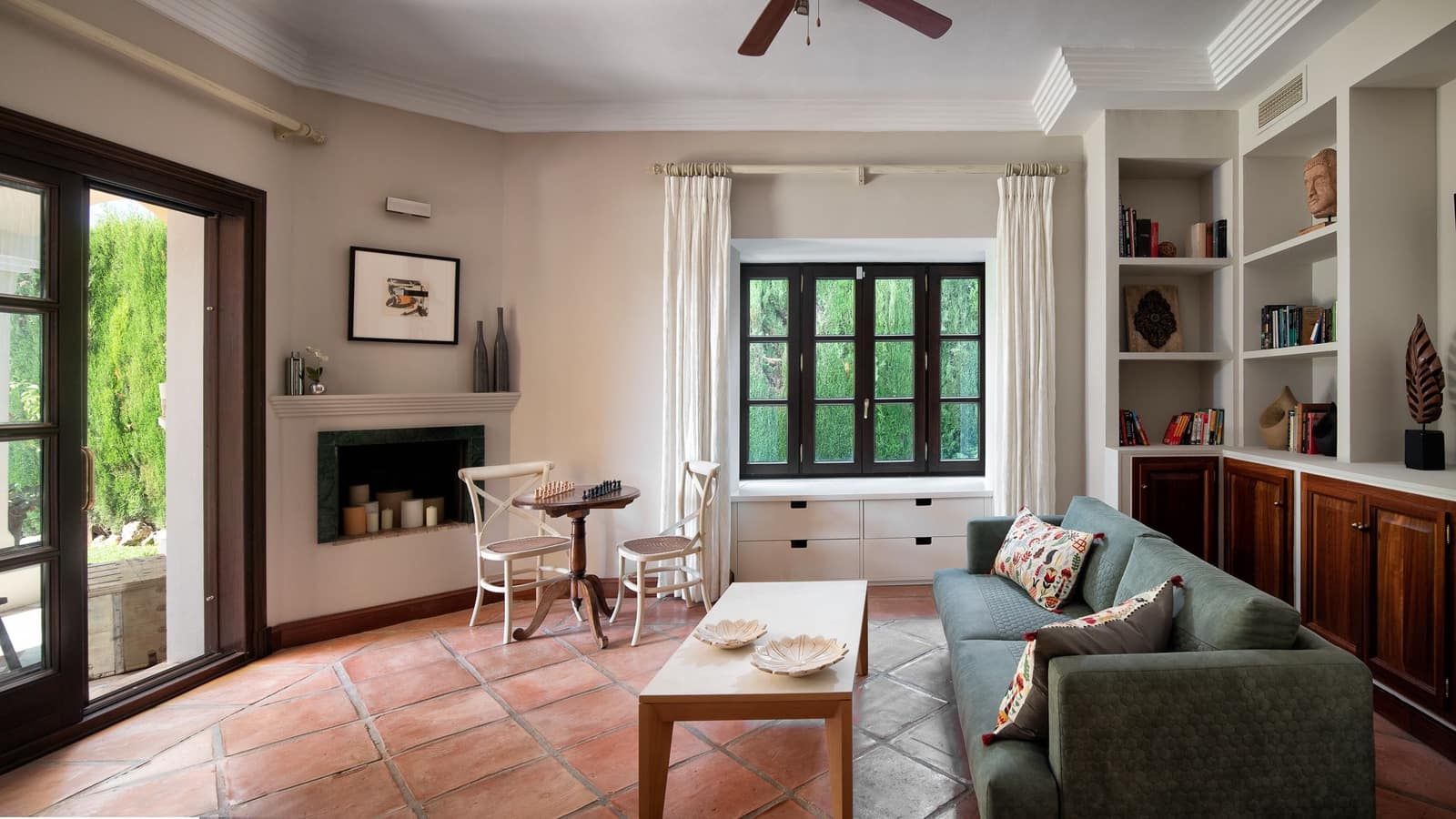 5 bedroom Villa for rent in Golden Mile with pool - € 15,000 (Ref: 8786436)