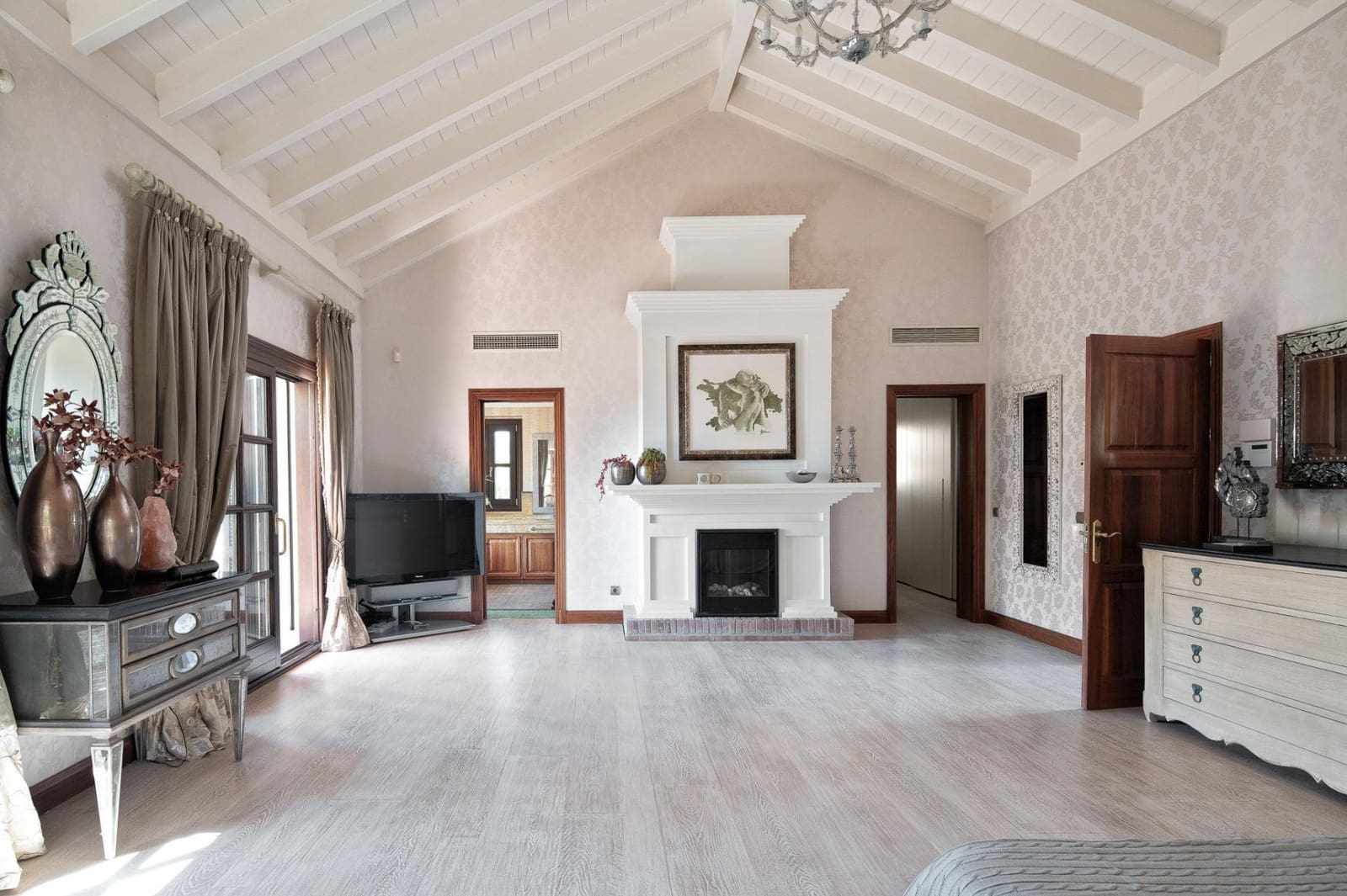 5 soverom Villa til leie i Golden Mile med svømmebasseng - € 15 000 (Ref: 8786436)