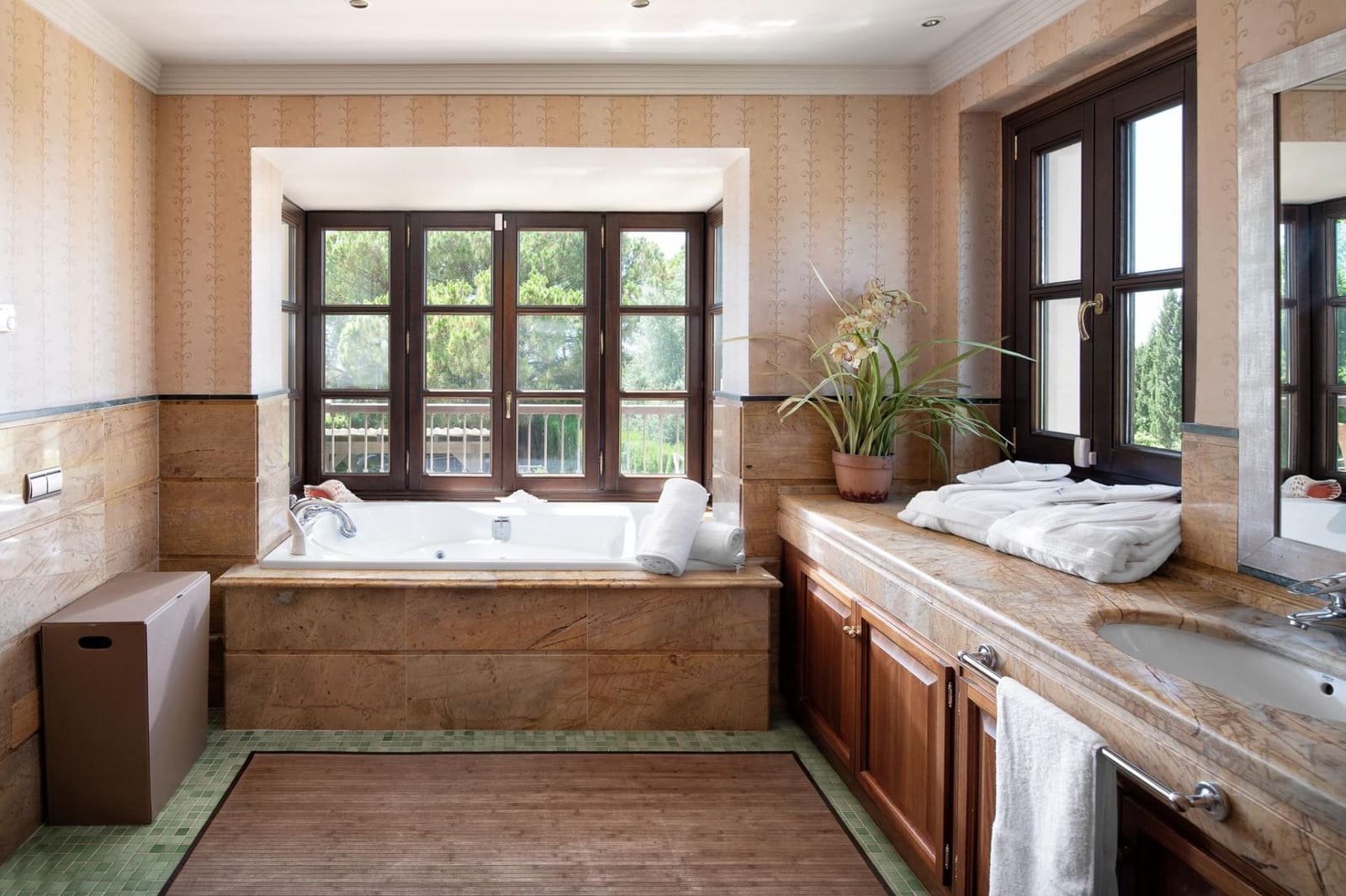 5 soverom Villa til leie i Golden Mile med svømmebasseng - € 15 000 (Ref: 8786436)