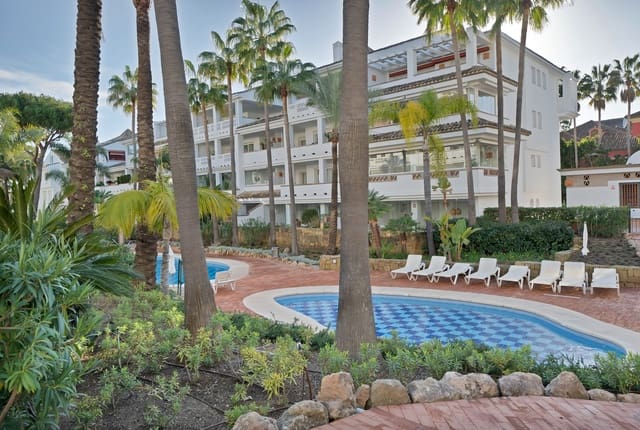 3 soveværelse Lejlighed til leje i Marbella med swimmingpool - € 3.500 (Ref: 8792578)