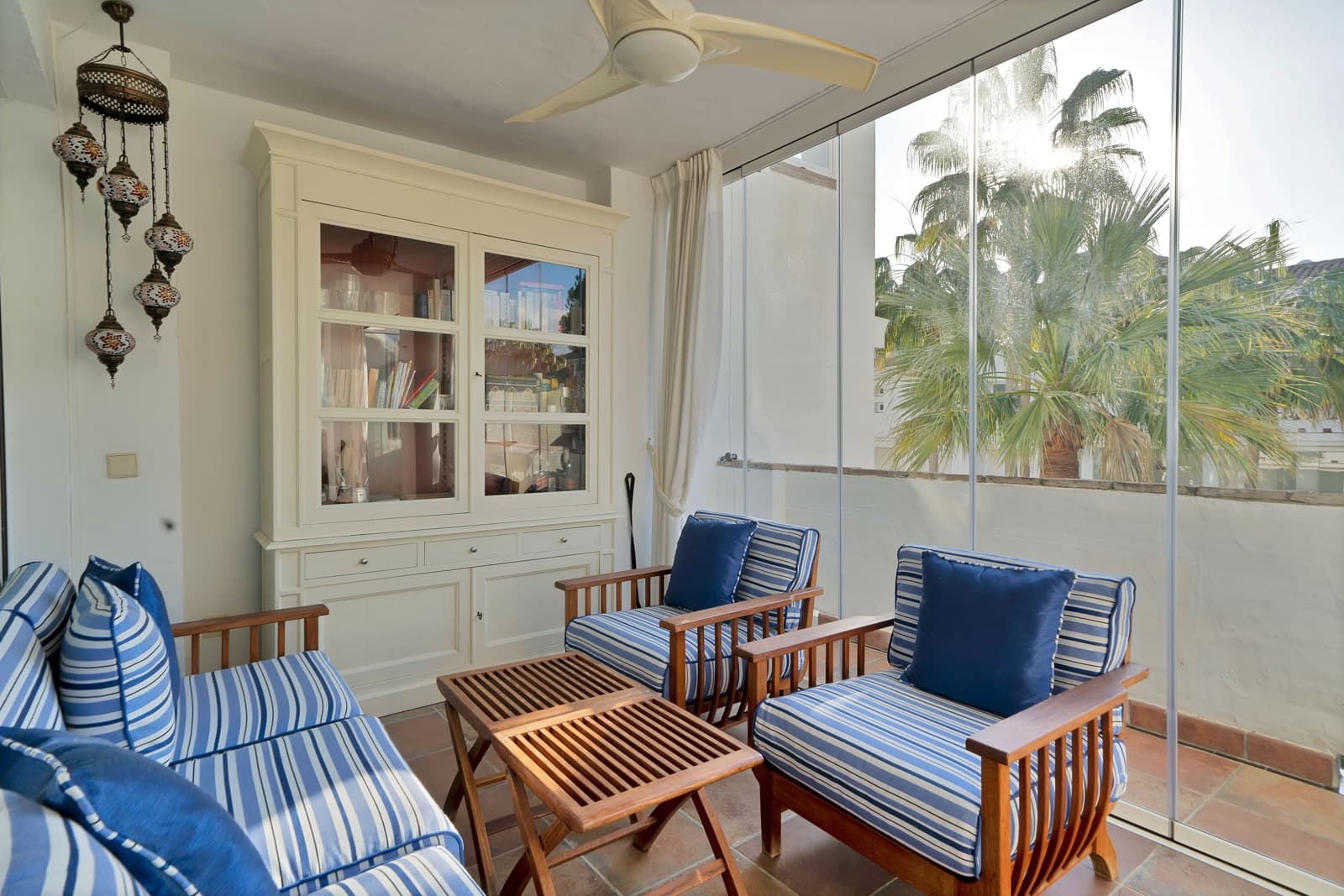 3 sypialnia Apartament do wynajęcia w Marbella z basenem - 3 500 € (Ref: 8792578)