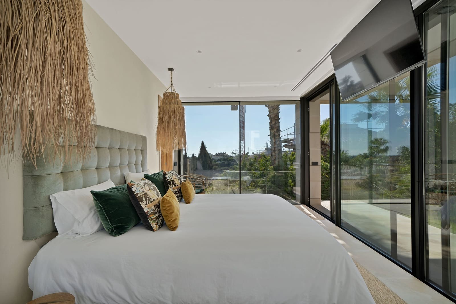 6 bedroom Villa for sale in Marbella with pool - € 6,850,000 (Ref: 8834698)