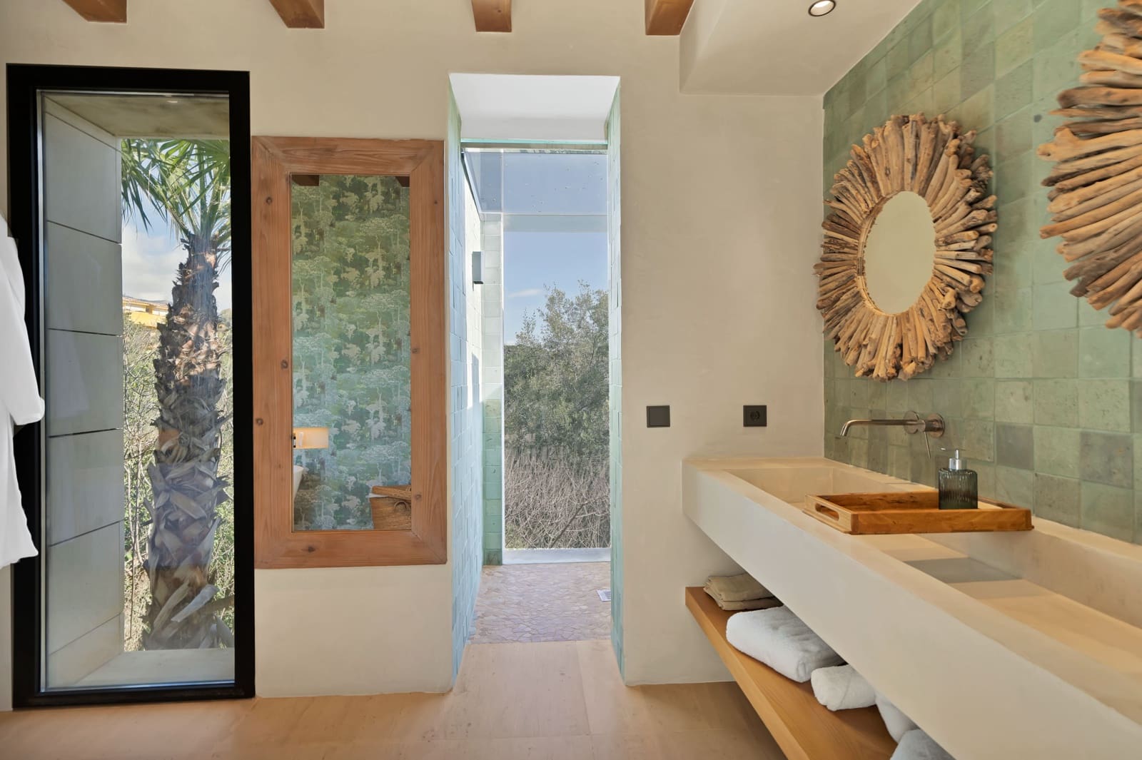 6 bedroom Villa for sale in Marbella with pool - € 6,850,000 (Ref: 8834698)