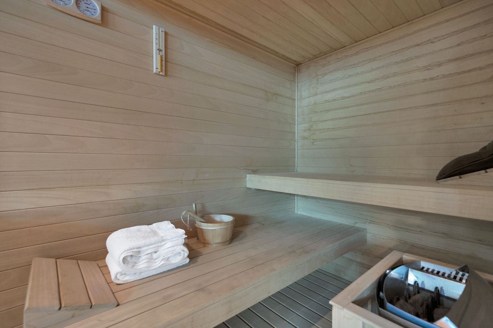 6 bedroom Villa for sale in Marbella with pool - € 6,850,000 (Ref: 8834698)