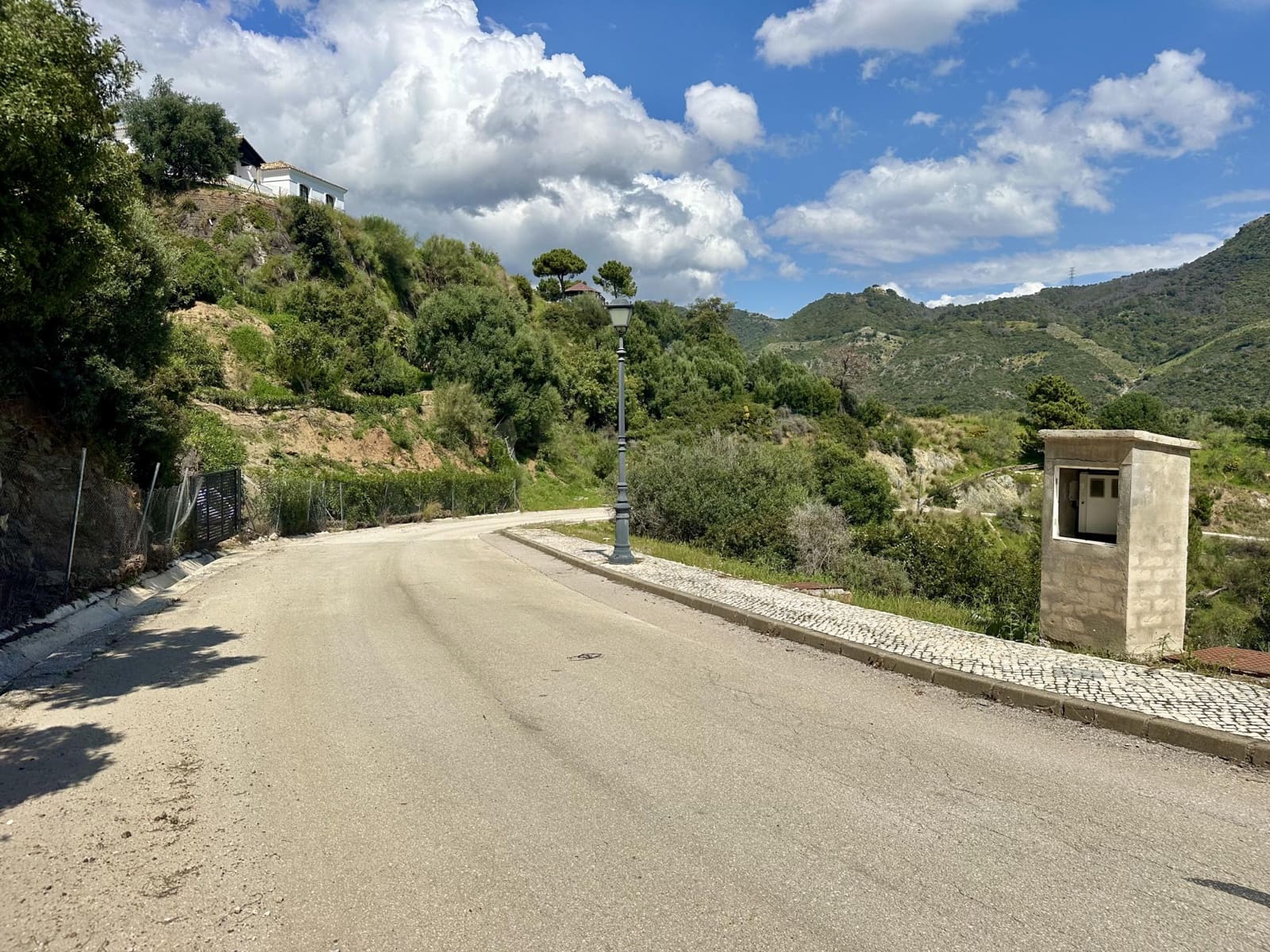 Byggetomt til salgs i Benahavis - € 315 000 (Ref: 8915404)