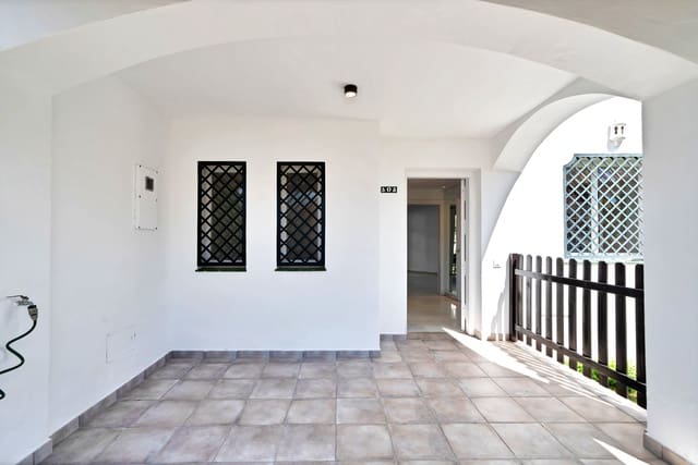 3 slaapkamer Rijtjeshuis te huur in Los Naranjos, Marbella - € 2.800 (Ref: 8928900)