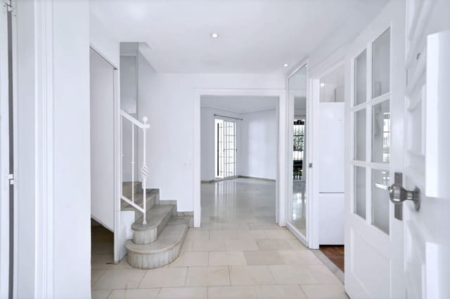 3 slaapkamer Rijtjeshuis te huur in Los Naranjos, Marbella - € 2.800 (Ref: 8928900)