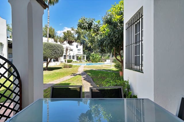 3 slaapkamer Rijtjeshuis te huur in Los Naranjos, Marbella - € 2.800 (Ref: 8928900)