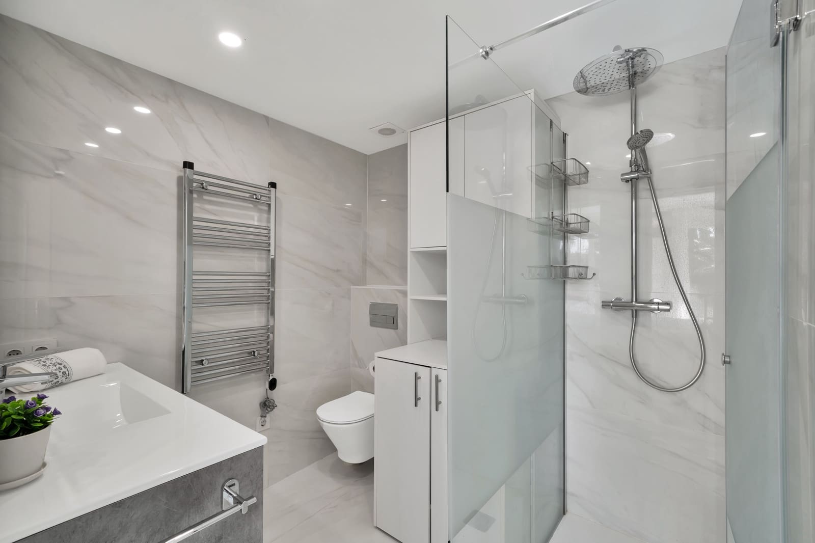 2 soverom Leilighet til leie i Rio Real med svømmebasseng garasje - € 2 400 (Ref: 8954377)