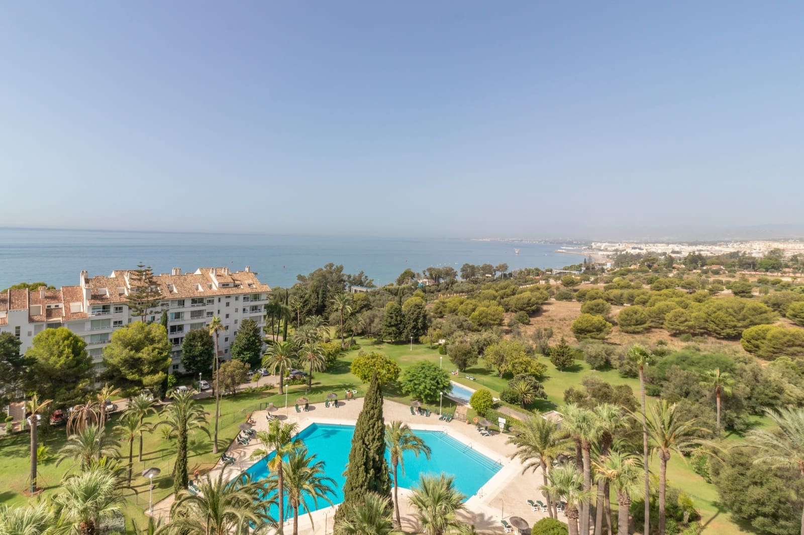 2 soverom Leilighet til leie i Rio Real med svømmebasseng garasje - € 2 400 (Ref: 8954377)