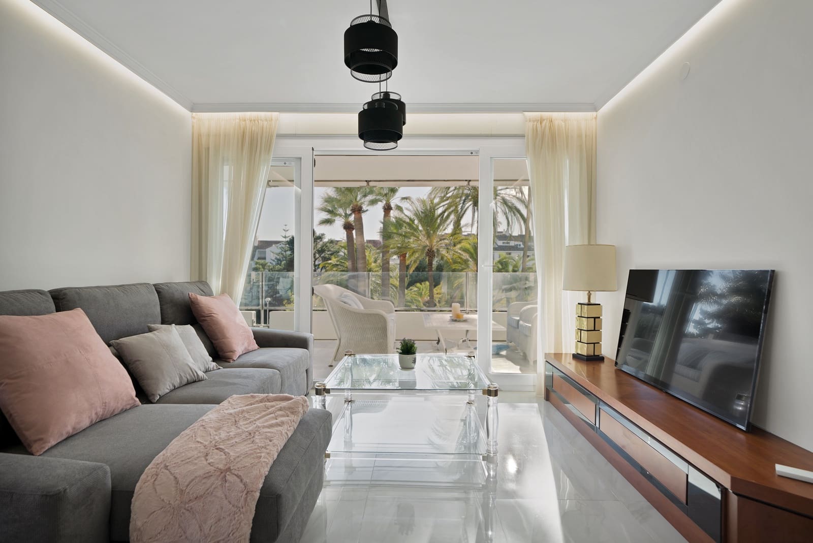 2 soverom Leilighet til leie i Rio Real med svømmebasseng garasje - € 2 400 (Ref: 8954377)