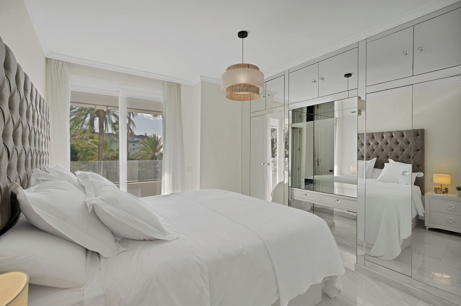 2 bedroom Apartment for rent in Rio Real with pool garage - € 2,400 (Ref: 8954377)