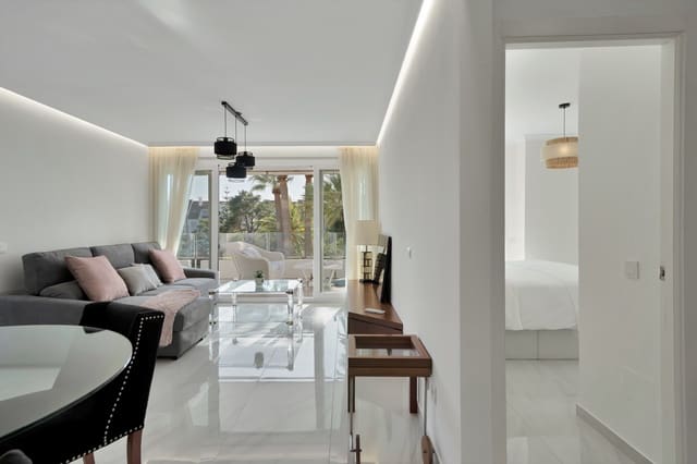 2 sovrum Lägenhet att hyra i Río Real, Marbella med pool garage - 2 400 € (Ref: 8954377)