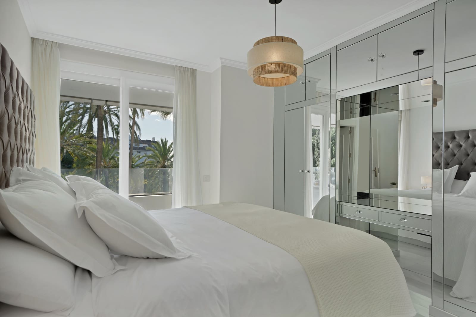 2 bedroom Apartment for rent in Rio Real with pool garage - € 2,400 (Ref: 8954377)