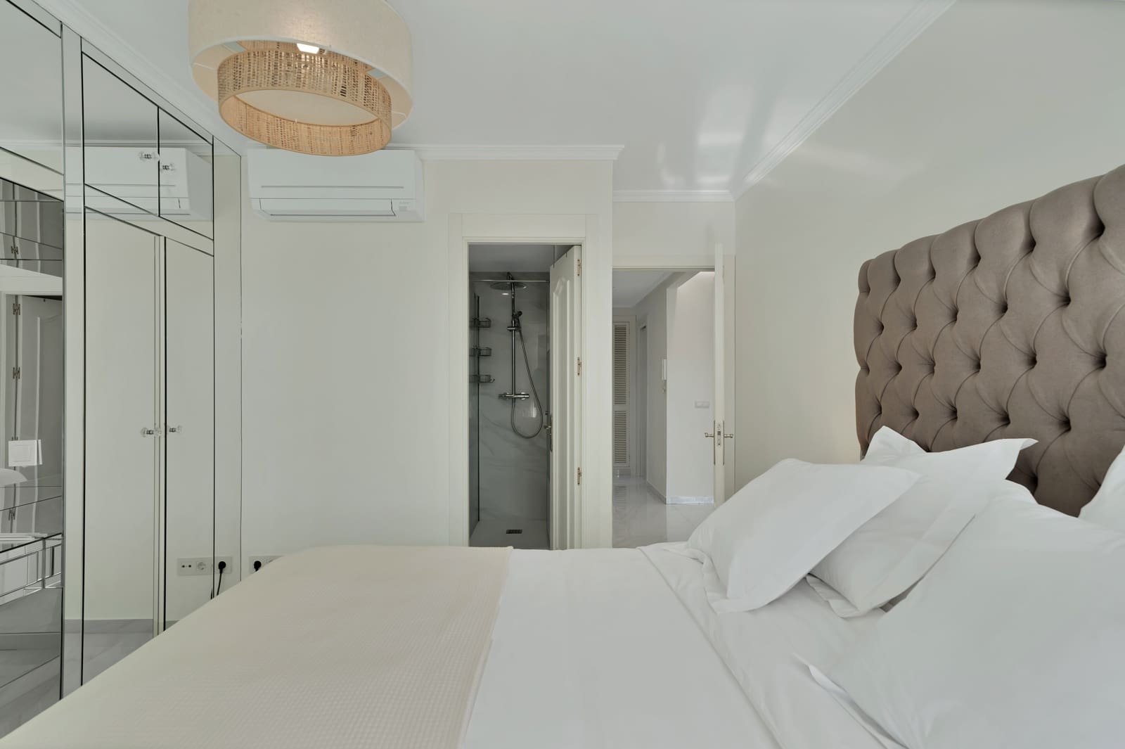2 bedroom Apartment for rent in Rio Real with pool garage - € 2,400 (Ref: 8954377)