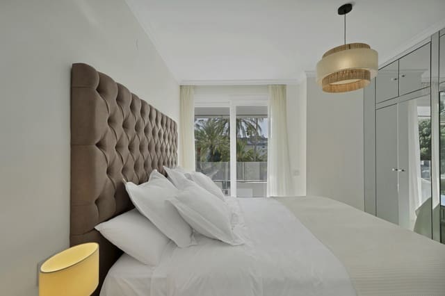 2 quarto Apartamento para arrendar em Río Real, Marbella com piscina garagem - 4 000 € (Ref: 8954377)
