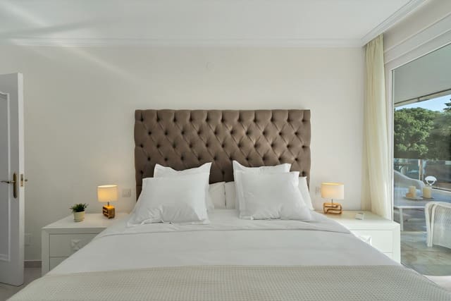 2 quarto Apartamento para arrendar em Río Real, Marbella com piscina garagem - 4 000 € (Ref: 8954377)