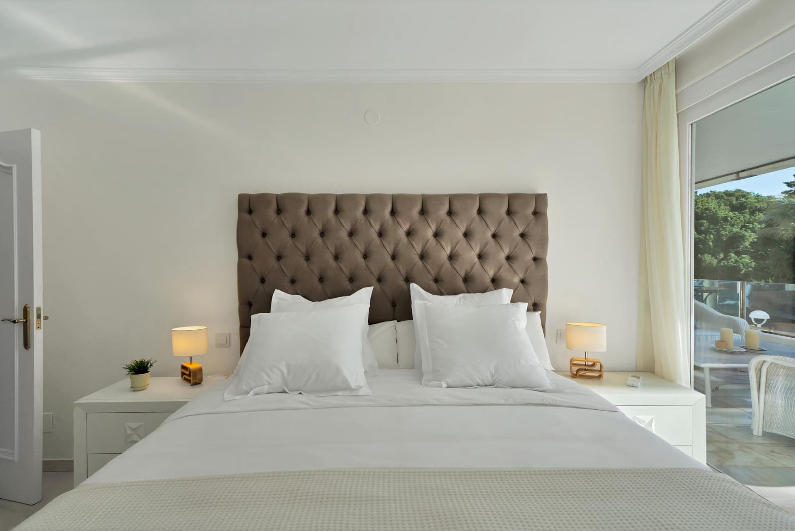 2 makuuhuone Huoneisto vuokrattavana paikassa Rio Real mukana uima-altaan - 2 000 € (Ref: 8954377)