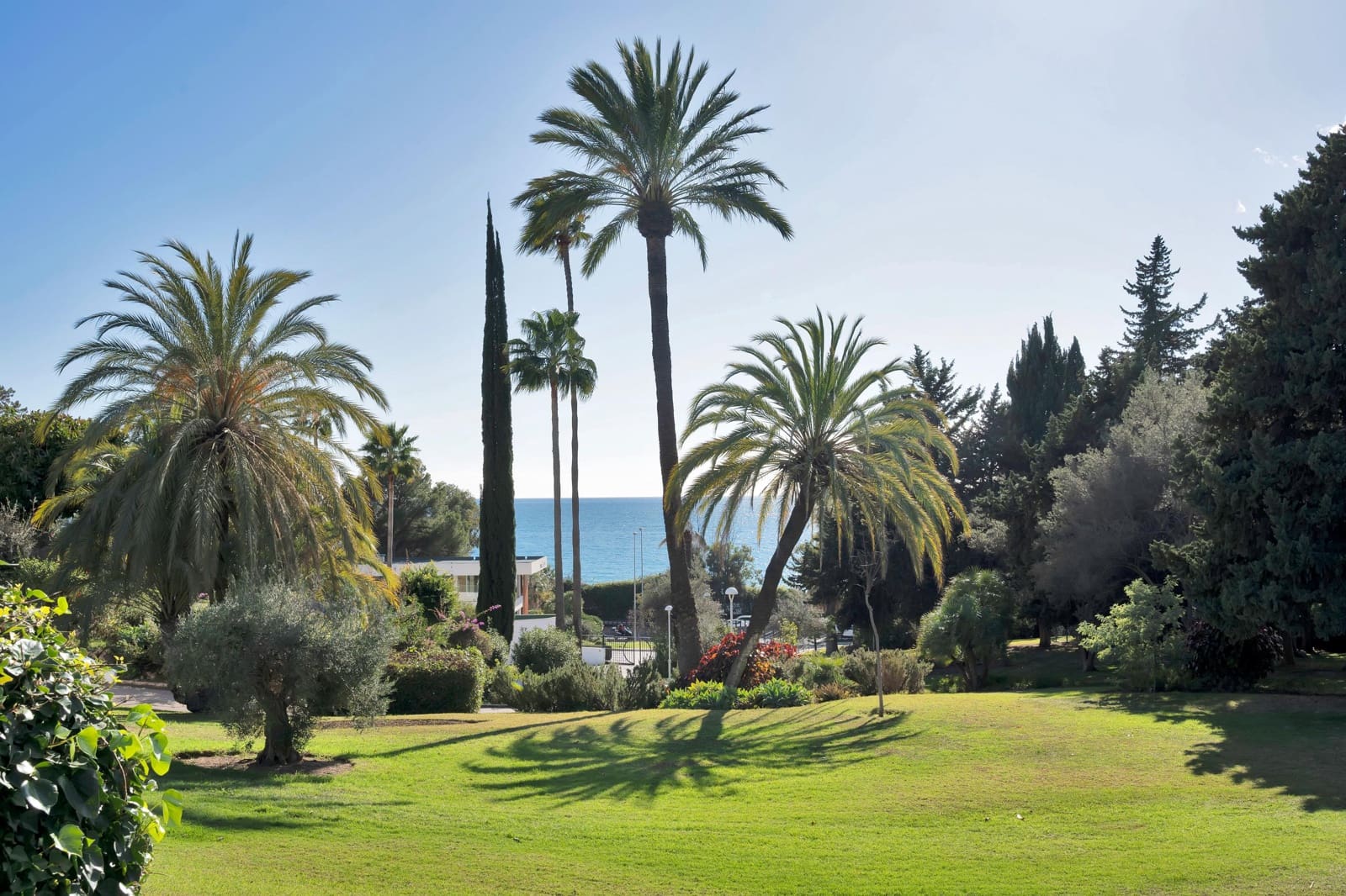 2 makuuhuone Huoneisto vuokrattavana paikassa Rio Real mukana uima-altaan - 2 000 € (Ref: 8954377)