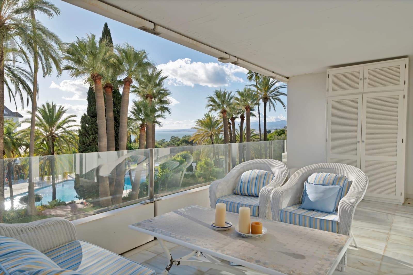 2 soveværelse Lejlighed til leje i Rio Real med swimmingpool - € 2.200 (Ref: 8954377)