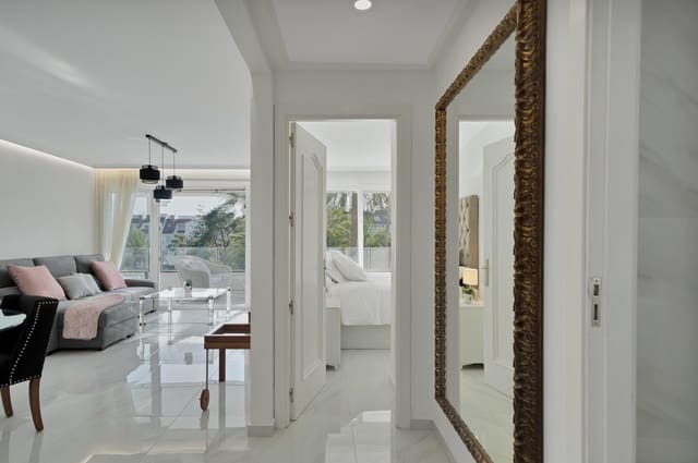 Appartement de 2 chambres à louer à Río Real, Marbella avec piscine garage - 2 400 € (Ref: 8954377)