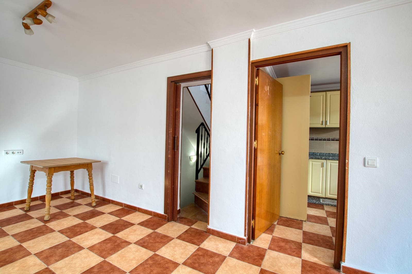 2 quarto Moradia em Banda para venda em Cajiz - 139 000 € (Ref: 8954378)