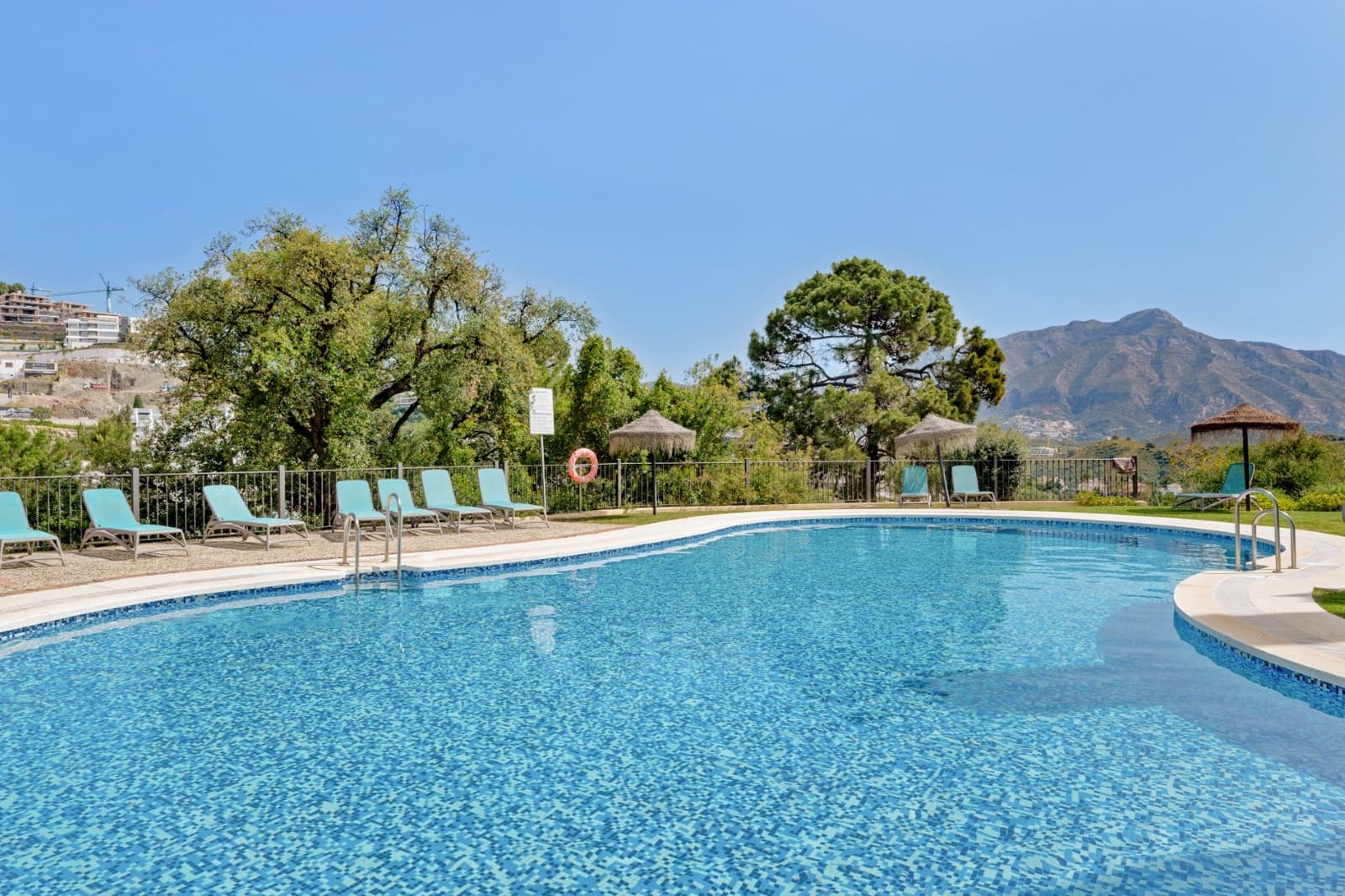 3 soverom Penthouse til salgs i La Quinta med svømmebasseng - € 1 100 000 (Ref: 8954379)