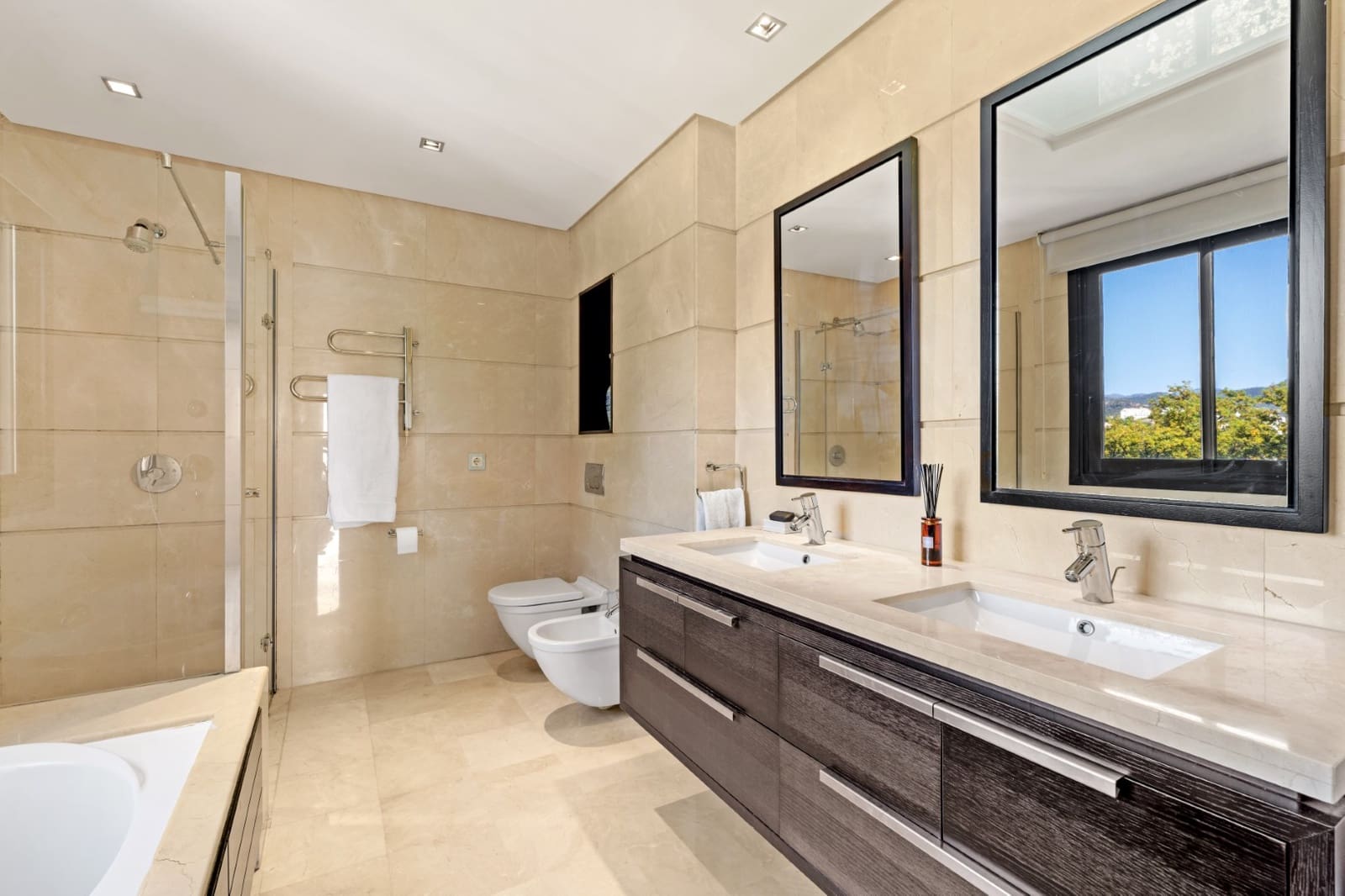 3 soverom Penthouse til salgs i La Quinta med svømmebasseng - € 1 100 000 (Ref: 8954379)