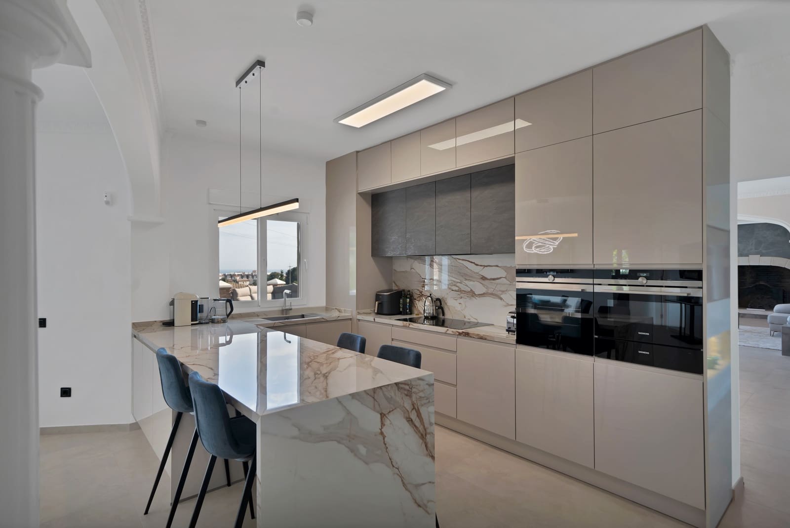 9 soverom Villa til salgs i Benalmadena med svømmebasseng - € 2 950 000 (Ref: 8999275)