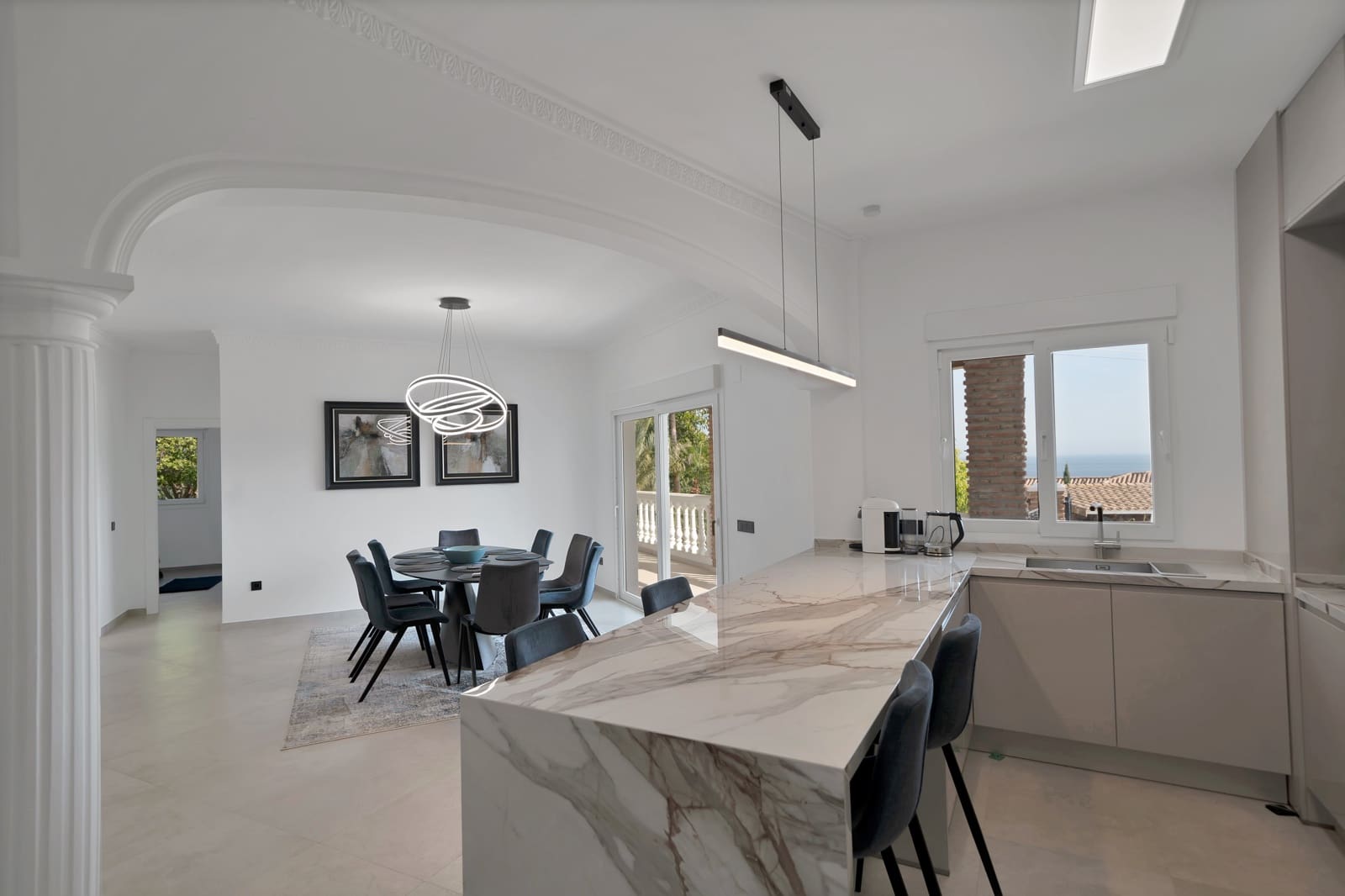 9 soverom Villa til salgs i Benalmadena med svømmebasseng - € 2 950 000 (Ref: 8999275)