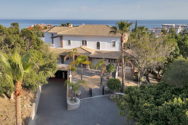 9 makuuhuone Huvila myytävänä paikassa Benalmádena mukana uima-altaan - 2 950 000 € (Ref: 8999275)