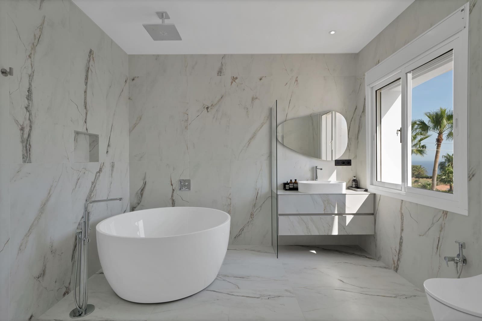 9 makuuhuone Huvila myytävänä paikassa Benalmadena mukana uima-altaan - 2 950 000 € (Ref: 8999275)