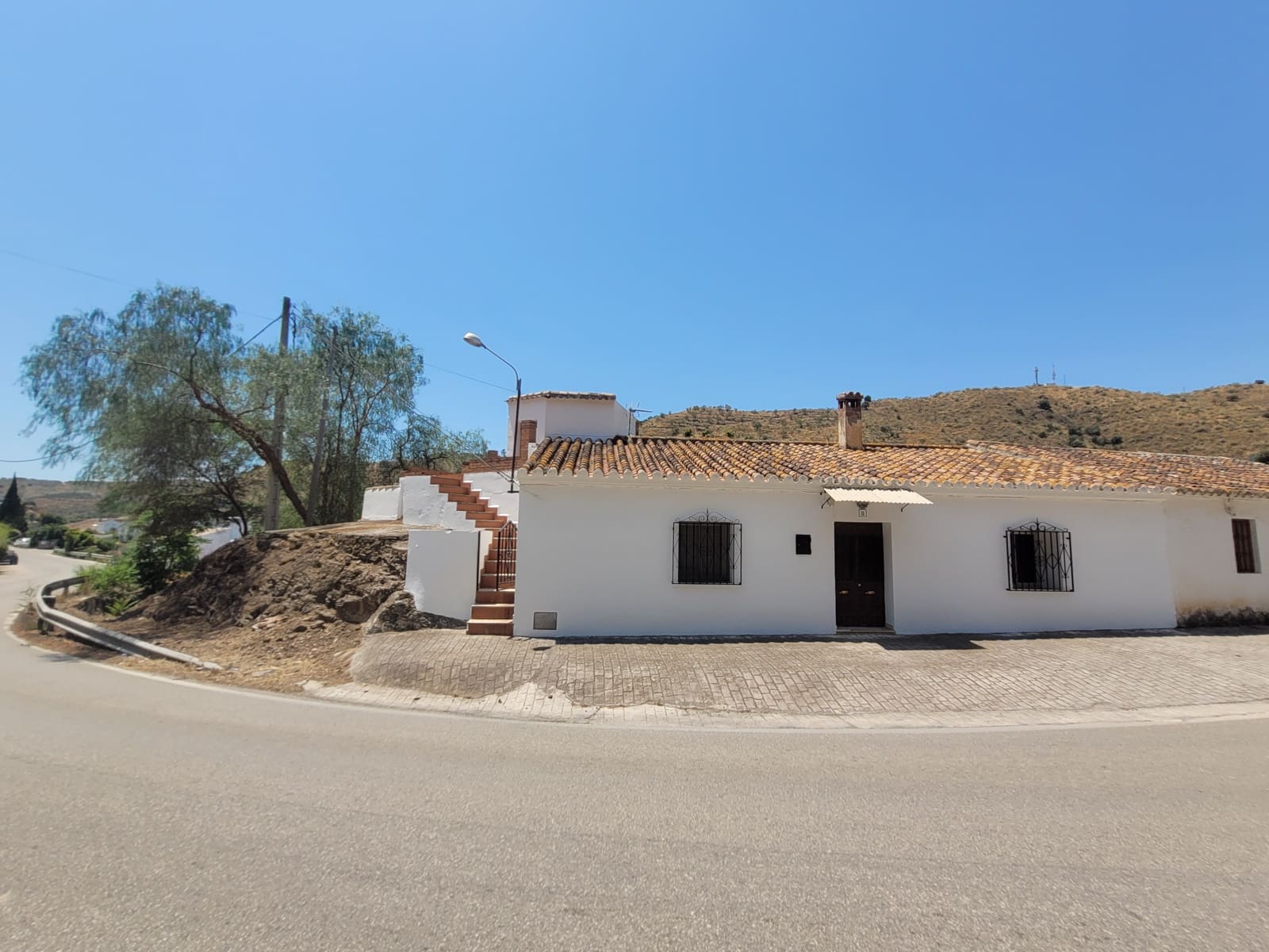 2 soveværelse Rækkehus til salg i Vinuela - € 135.000 (Ref: 9001299)