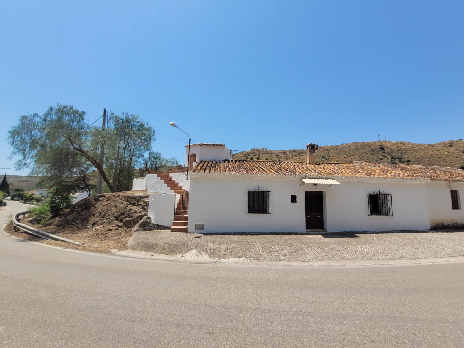 2 soveværelse Rækkehus til salg i Vinuela - € 135.000 (Ref: 9001299)