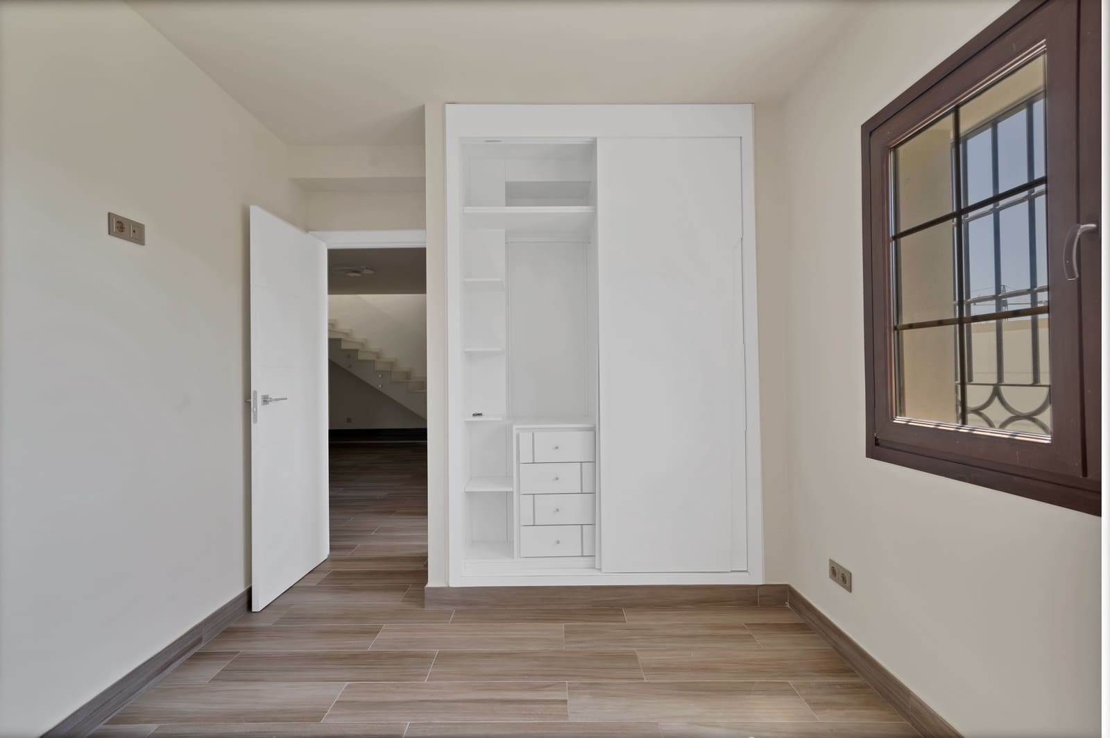 Chalet de 3 habitaciones en El Rosario en venta con piscina - 990.000 € (Ref: 9003395)