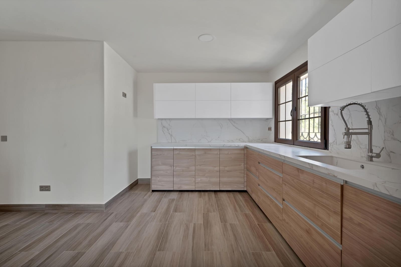 3 slaapkamer Villa te koop in Marbella met zwembad - € 990.000 (Ref: 9003395)