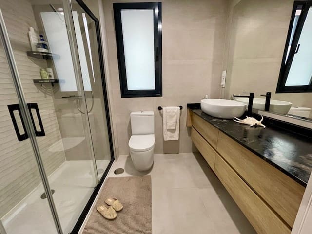 3 Zimmer Wohnung zu verkaufen in Marbella mit Pool - 759.000 € (Ref: 9005333)